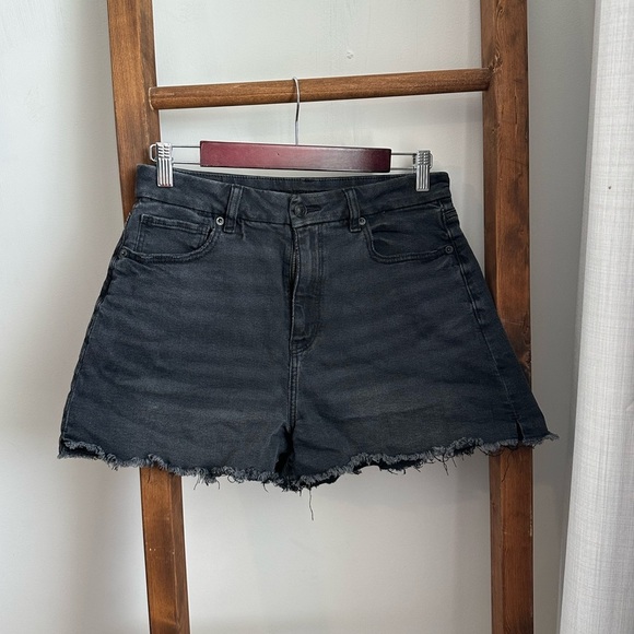American Eagle Curvy Mom Short High Rise - Picture 3 of 8